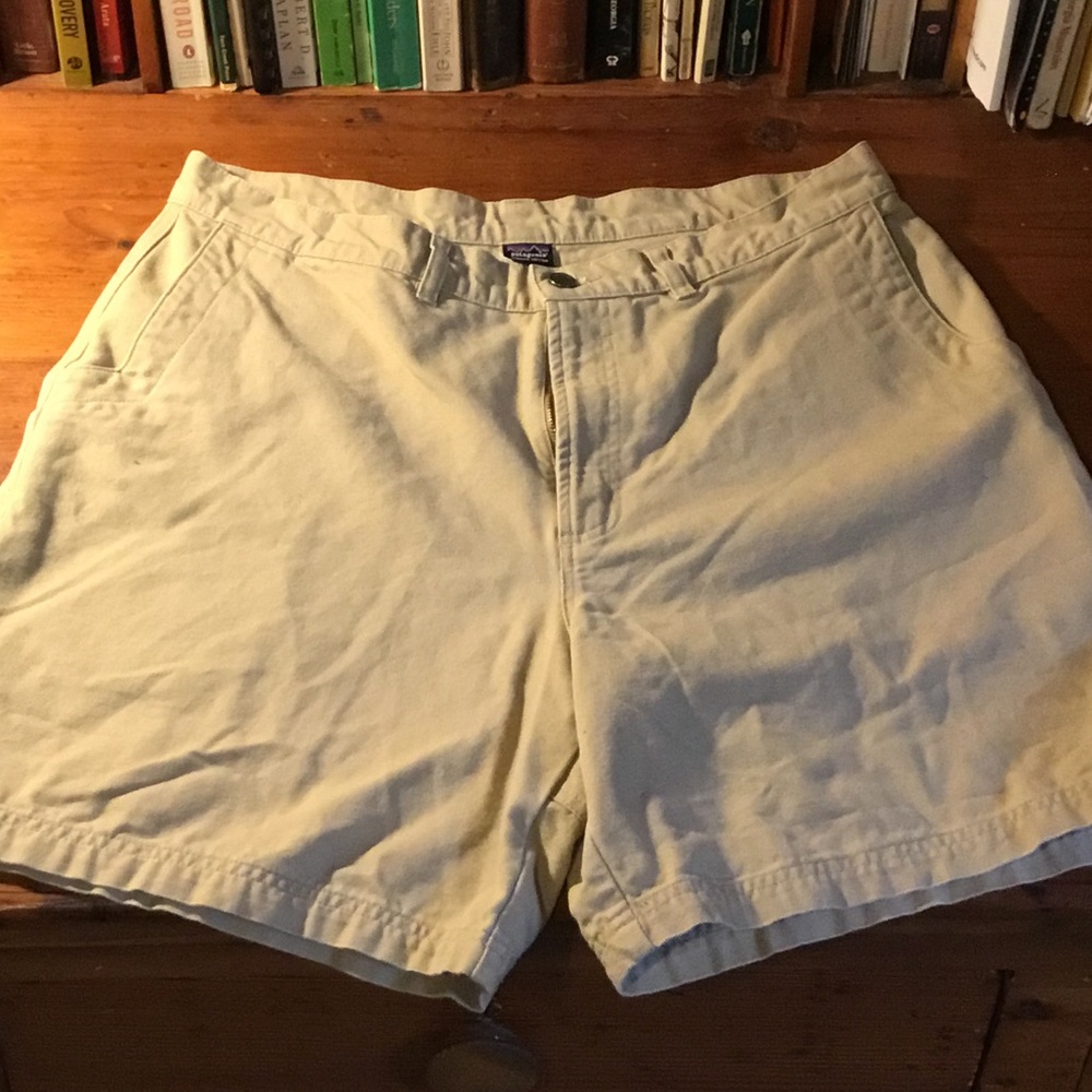 Vintage Patagonia Stand Up shorts.
Pre-1996 labeling.
Like new
Men’s 36 x 7